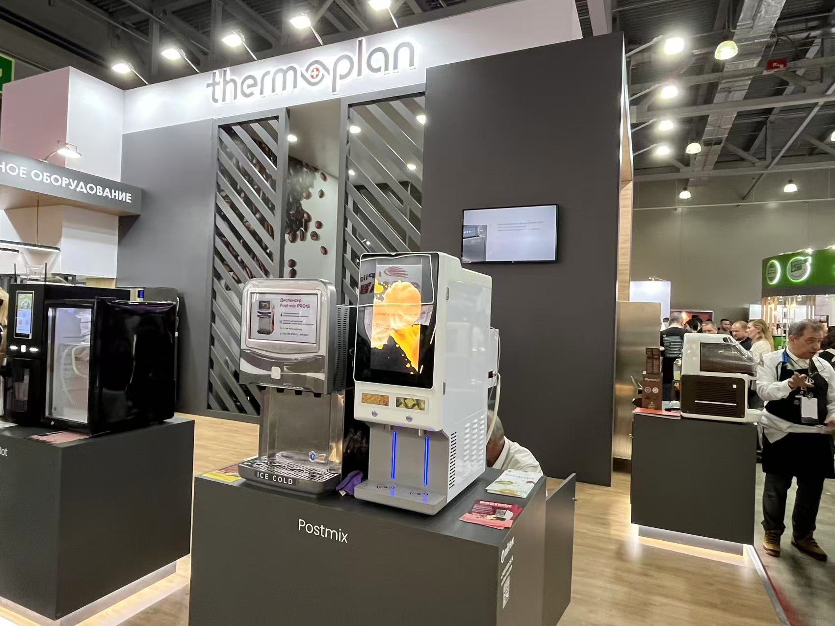 伟佳展览.jpg 伟佳展览.jpg